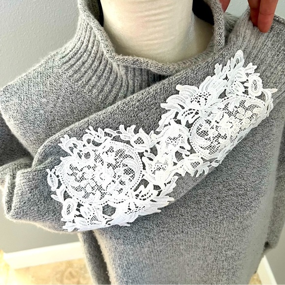 Women’s INC international concept, turtleneck sweater with lace detail - Picture 6 of 8